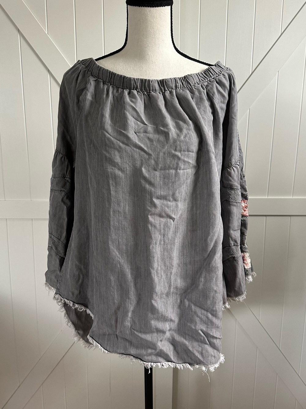 Standard Grace Sz Medium Gray Embroidered Boho Tunic Top Oversized Lyocell